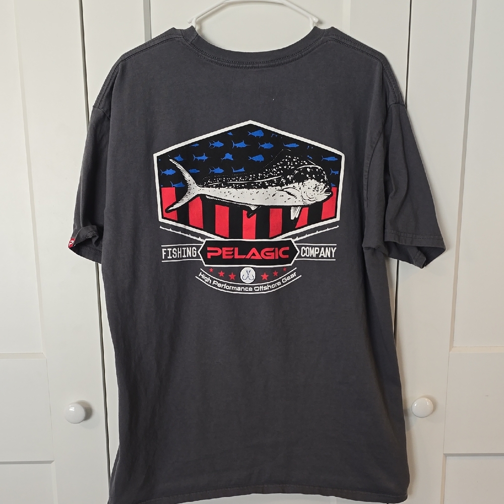 Pelagic Men's Dark Gray Graphic Tee